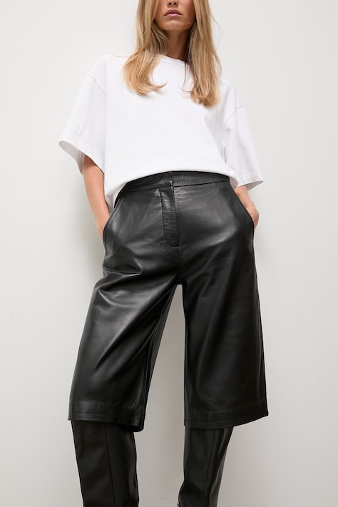 Кожен панталон Answear.LAB MADDIE from the Unscripted collection черен с висока талия