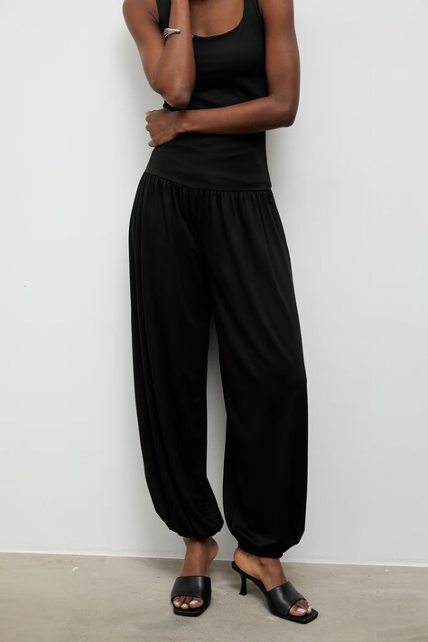 Answear.LAB spodnie joggery damskie z wiskozą czarne high waist