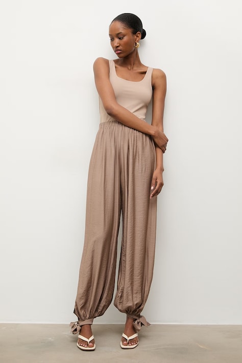 Answear.LAB spodnie damskie z wiskozy brązowe high waist