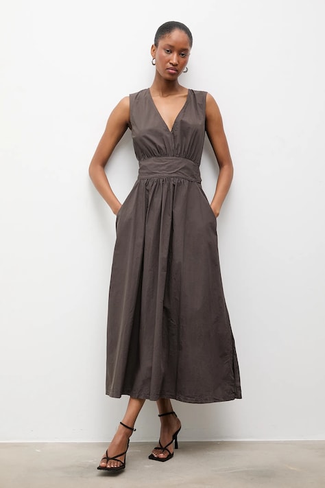 Answear.LAB sukienka bawełniana kolor brązowy maxi rozkloszowana