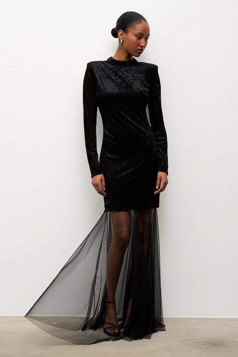 Answear.LAB sukienka welurowa kolor czarny maxi dopasowana