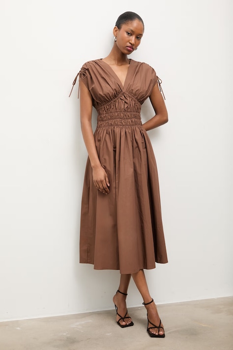 Answear.LAB sukienka bawełniana kolor brązowy midi rozkloszowana