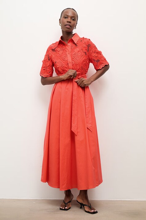 Answear.LAB sukienka rozkloszowana bawełniana czerwona z koronkowymi wstawkami