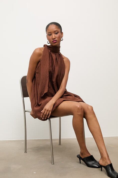 Answear.LAB sukienka bombka z lyocellem brązowa gładka