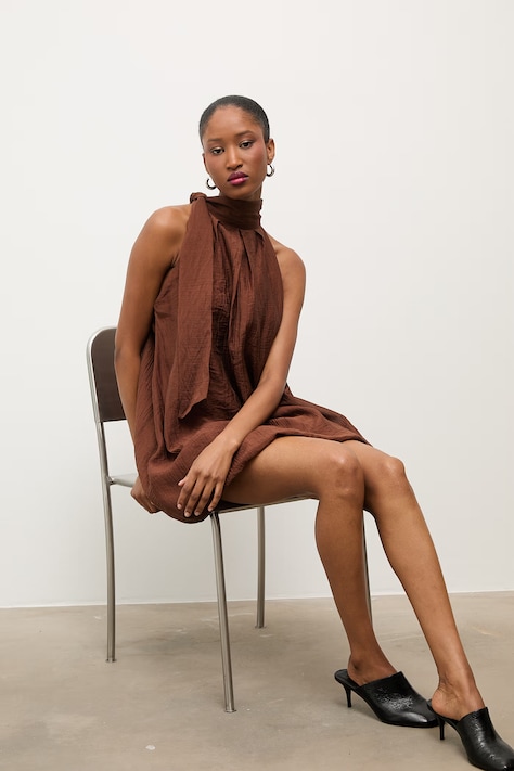 Answear.LAB sukienka bombka z lyocellem brązowa gładka