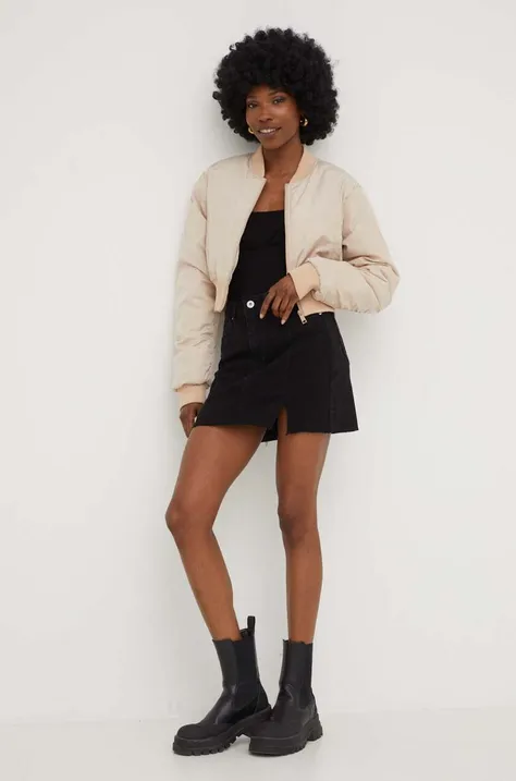 Куртка-бомбер Answear Lab жіночий колір бежевий перехідна oversize