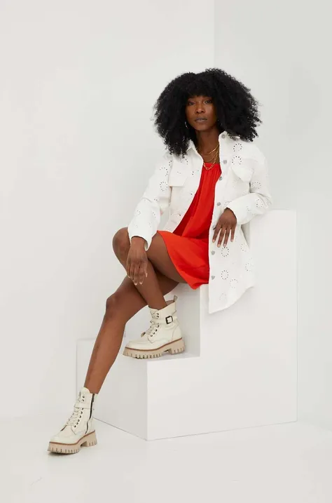 Traper jakna Answear Lab za žene, boja: bež, za prijelazno razdoblje, oversize