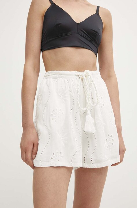 Answear Lab pantaloni scurți cu in culoarea alb, neted, high waist