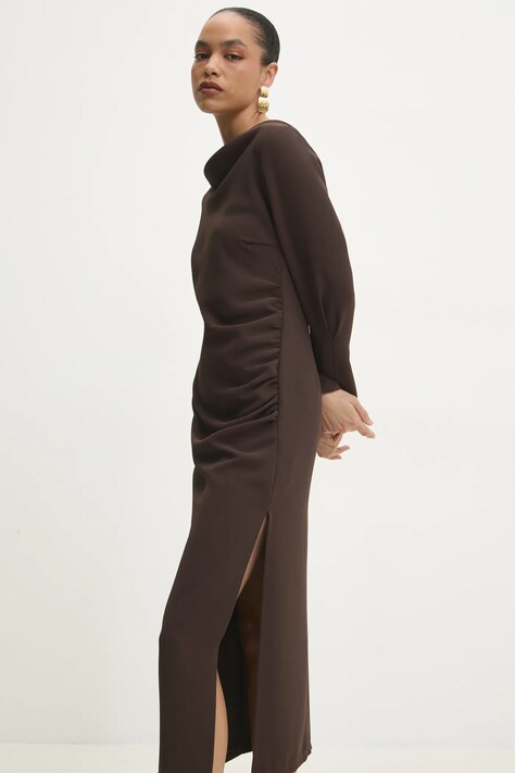 Answear Lab rochie culoarea maro, midi, mulată