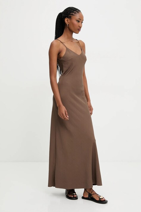 Answear Lab rochie culoarea maro, maxi, evazată