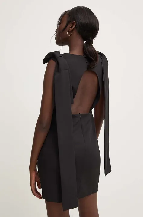 Answear Lab sukienka kolor czarny mini dopasowana