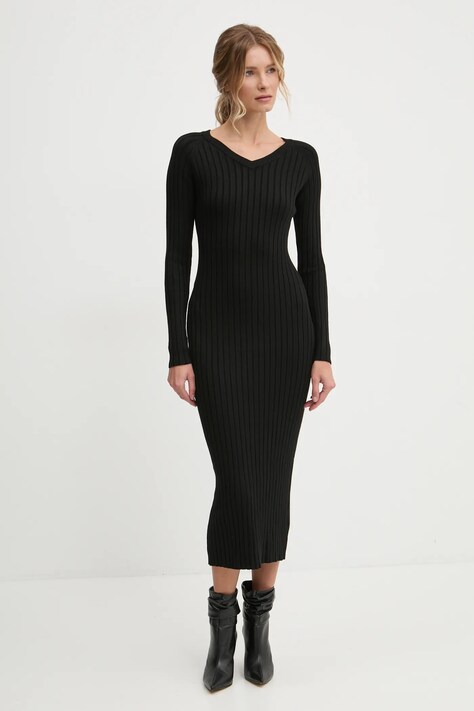 Рокля Answear.LAB в черно къса с кройка по тялото