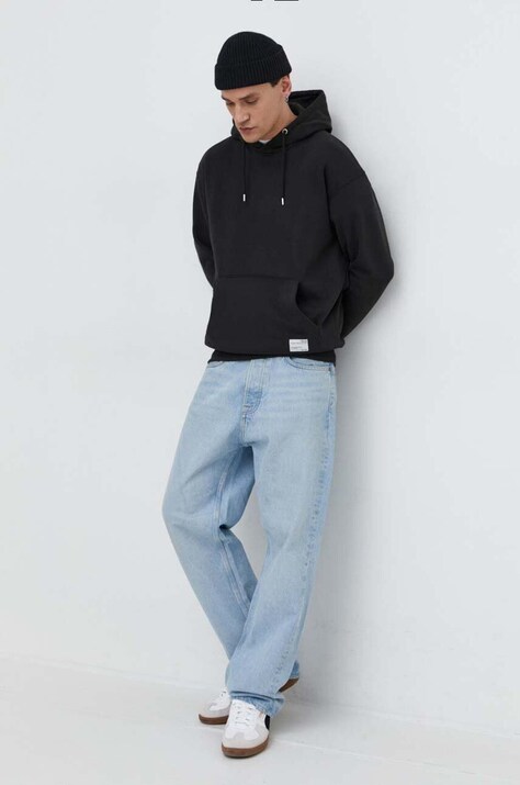 Суичър Solid в черно с качулка с изчистен дизайн