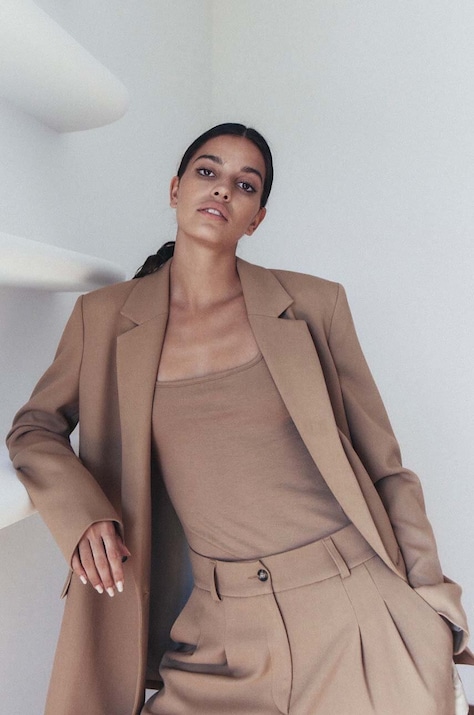 Піджак MUUV. колір бежевий двобортний однотонна