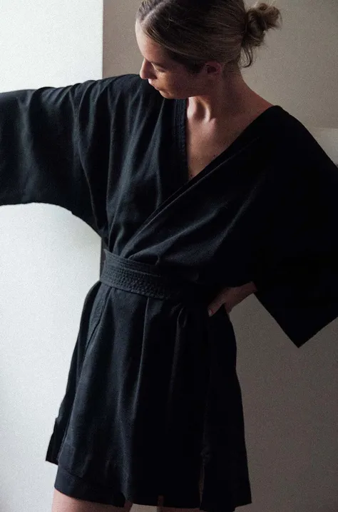 MUUV. sukienka z domieszką lnu MAISON MAHALI kolor czarny mini oversize