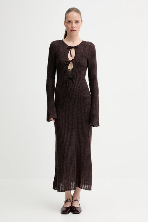 Vlněné šaty Alohas Triza hnědá barva, maxi, přiléhavé, R100781