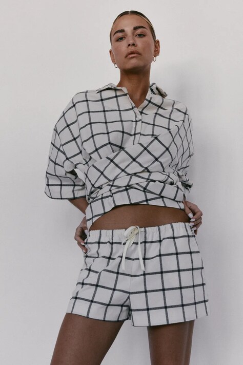 Muuv szorty damskie bawełniane białe regular waist