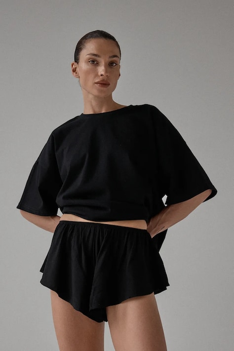 Muuv. szorty damskie z wiskozy DUE czarne regular waist