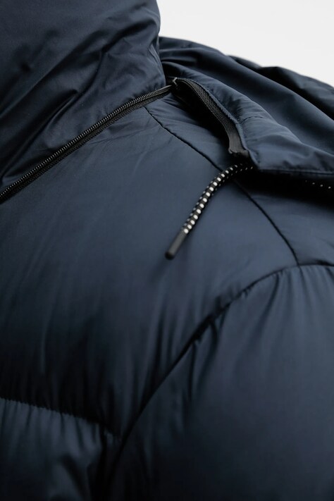 Marc O'Polo kurtka puchowa kolor granatowy zimowa 531092670456