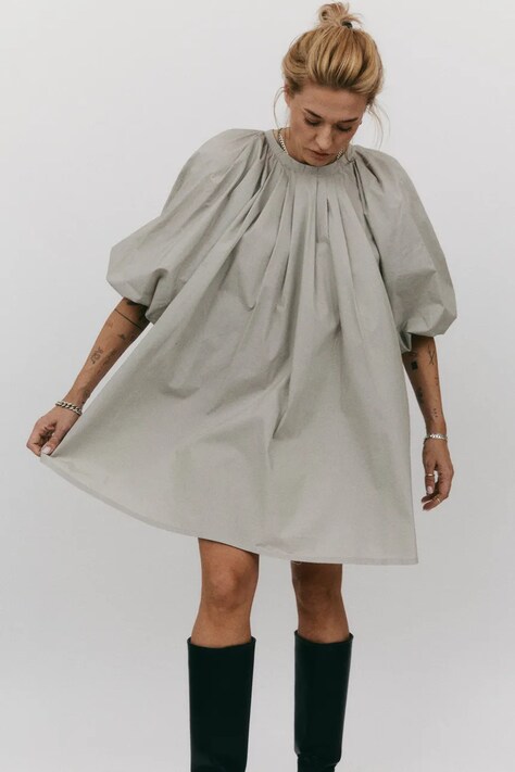 MUUV. sukienka kolor szary mini oversize