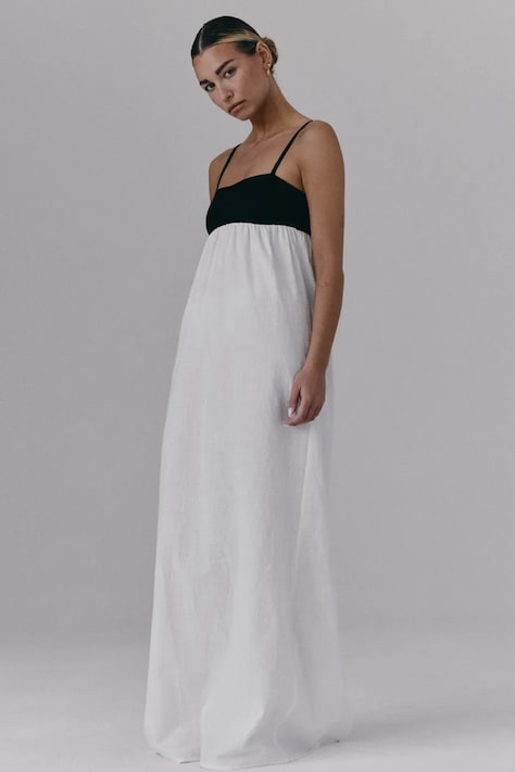 MUUV. sukienka DIJOU kolor biały maxi rozkloszowana