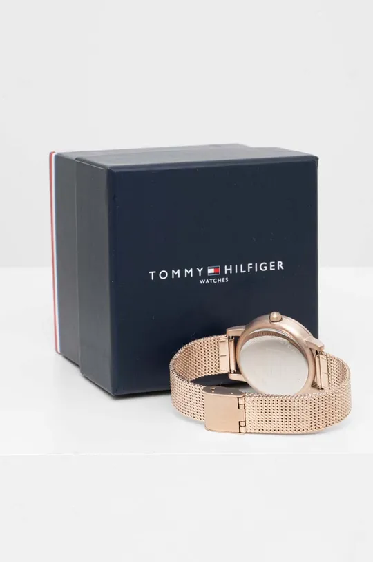 Часы Tommy Hilfiger золотой