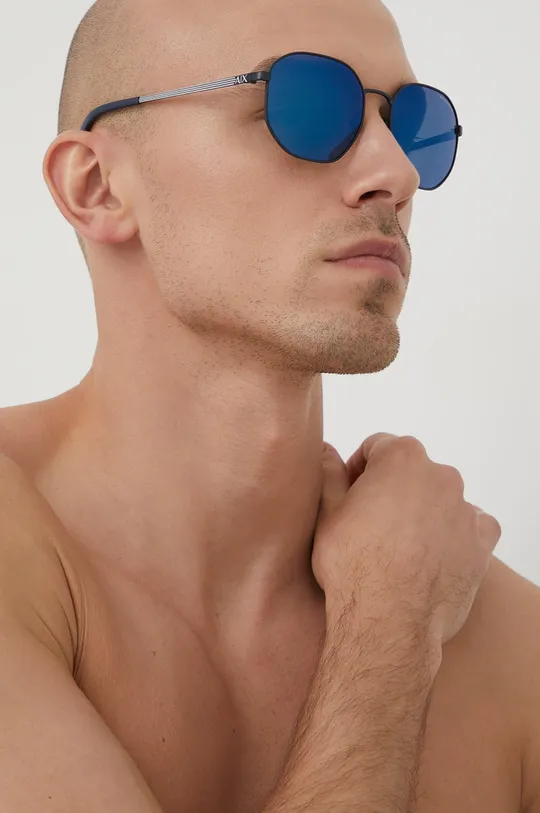 mornarsko modra Armani Exchange sončna očala 0AX2036S Moški