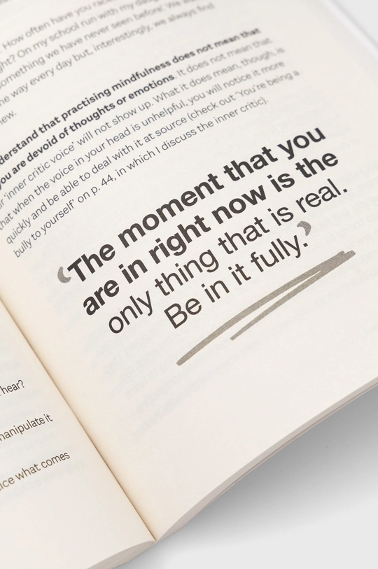 Kniha Bloomsbury Publishing PLC The Happy Me Project: The No-nonsense Guide To Self-development, Holly Matthews viacfarebná