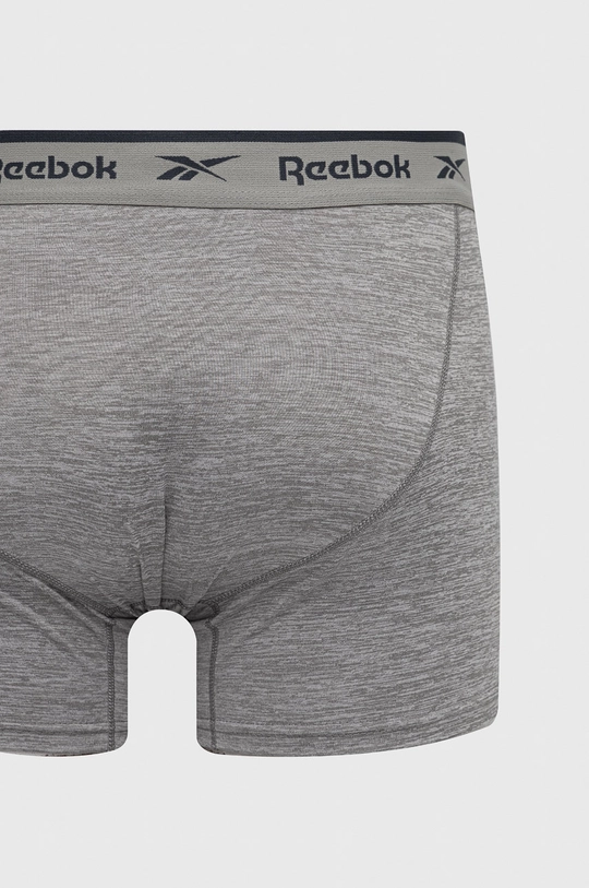 Reebok boxeralsó C8261  Jelentős anyag: 8% elasztán, 92% poliészter Más anyag: 100% poliészter