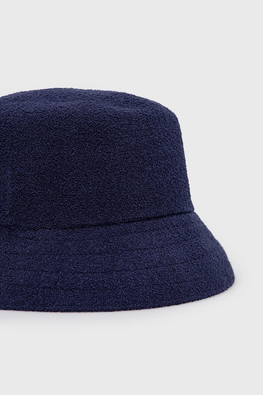 Kangol kalap  Jelentős anyag: 40% akril, 45% modakrylszall, 15% nejlon Más anyag: 100% nejlon