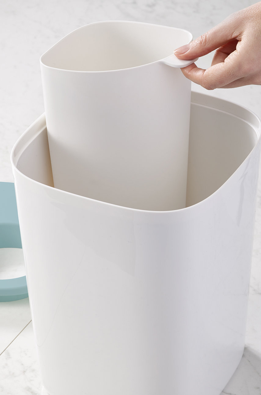 Pattumiera Da Bagno Joseph Joseph Split - Doppio Scomparto Per Riciclo, 8 Litri, Bianco/blu, Secchio Interno Estraibile