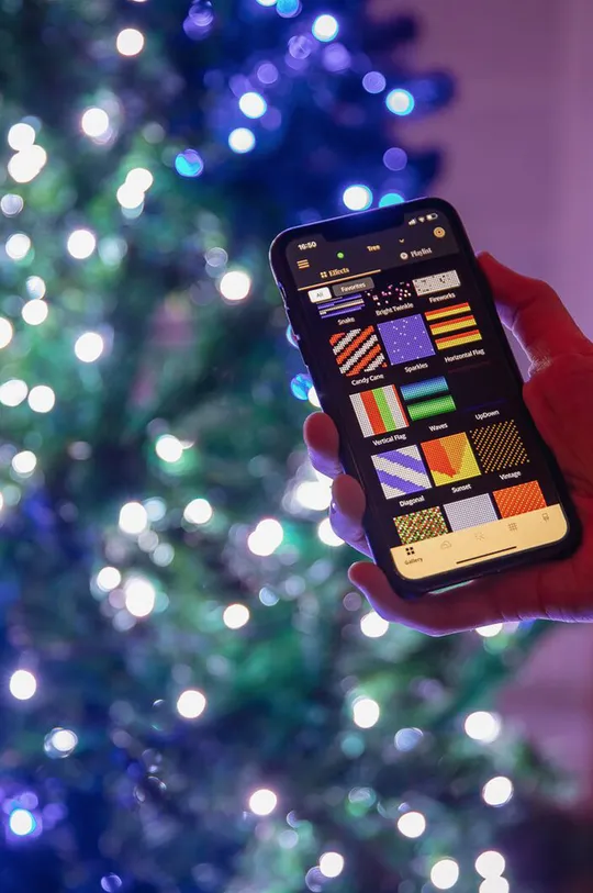 Twinkly inteligentné osvetlenie vianočného stromčeka 400 LED RGB+W 32mb