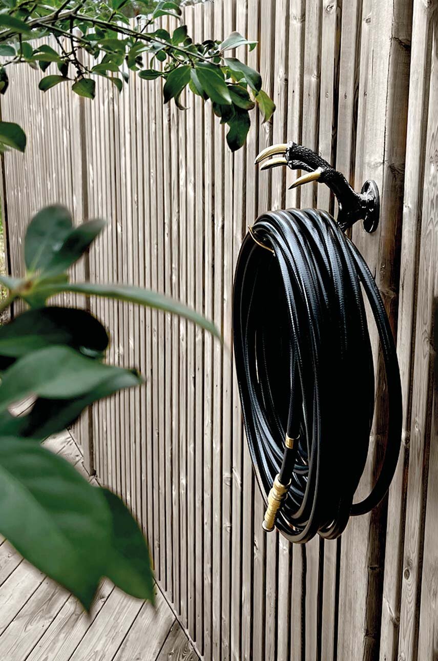 Garden Glory uchwyt na węża ogrodowego Claw Wallmount Black : Mosiądz