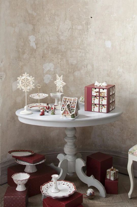 Lampáš s hudobnou skrinkou Villeroy & Boch Christmas Toys 14.8327.6505 viacfarebná AA00