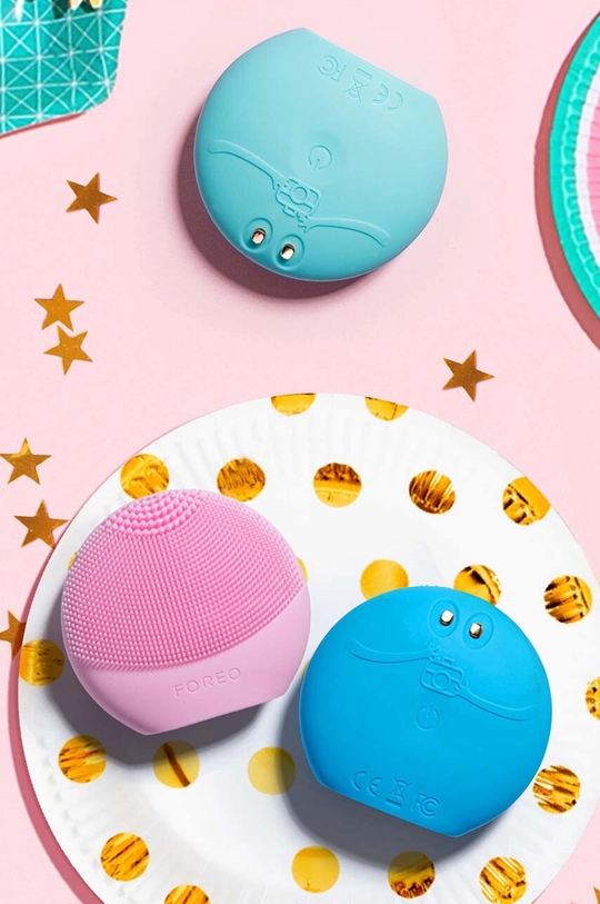 FOREO urządzenie do inteligentnej analizy i oczyszczania skóry twarzy LUNA™ Play Smart 2 Unisex