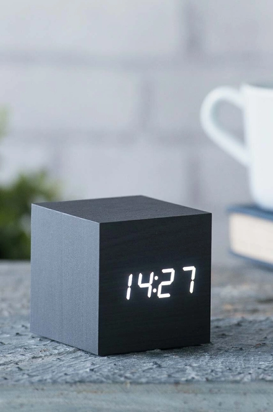 Namizna ura Gingko Design Cube Click Clock črna