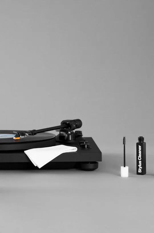 Set proizvoda za čišćenje gramofonskih ploča Crosley Record Cleaner Kit šarena