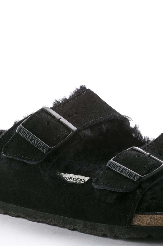 Birkenstock kapcie zamszowe Arizona Shearling Cholewka: Skóra zamszowa, Wnętrze: Wełna, Podszewka: Materiał syntetyczny