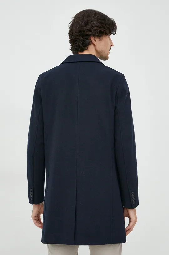 Vlnený kabát Selected Homme  Základná látka: 60% Recyklovaná vlna, 35% Polyester, 5% Iná látka Podšívka: 100% Recyklovaný polyester Podšívka rukáva: 100% Recyklovaný polyester