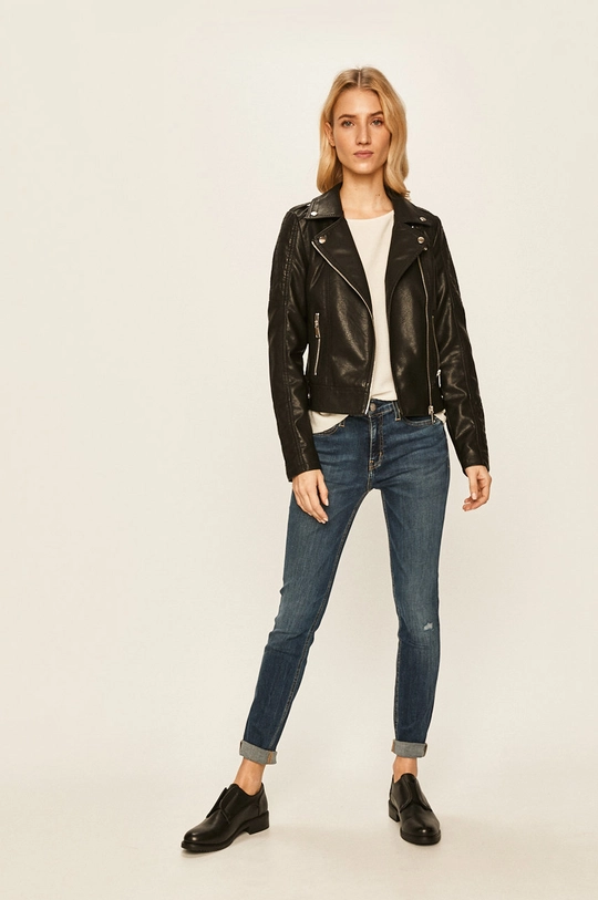 Vero Moda biker jakna  Podloga: 100% Poliester Glavni material: 50% Poliester, 50% Viskoza