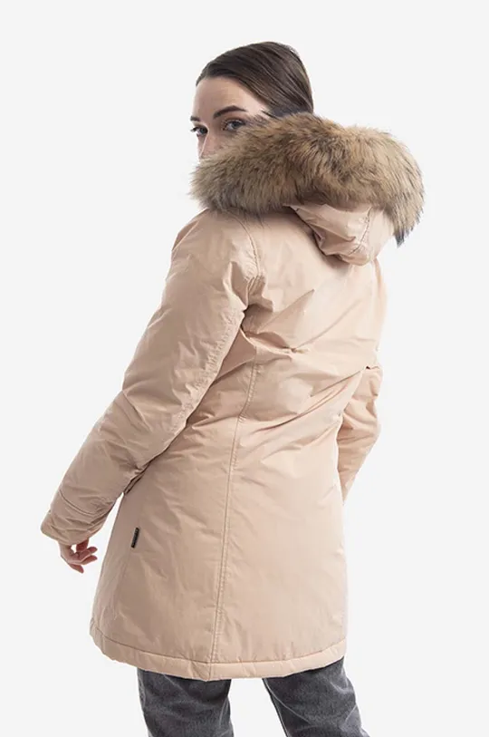 Péřová bunda Woolrich Luxur  Hlavní materiál: 100 % Polyester Podšívka: 100 % Polyester Výplň: 100 % Kachní chmýří