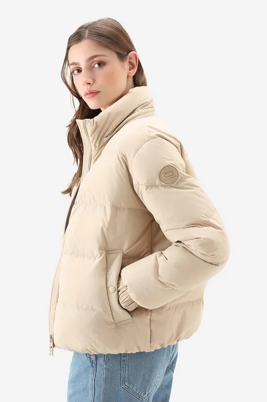 Пуховая куртка Woolrich Eco Taslan  Основной материал: 100% Нейлон Подкладка: 100% Полиэстер Наполнитель: 85% Переработанный пух, 15% Переработанное перо