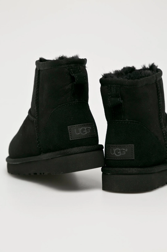 чёрный Замшевые сапоги UGG