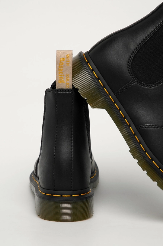 Dr. Martens - Μπότες Τσέλσι Vegan 2976  Πάνω μέρος: Συνθετικό ύφασμα Εσωτερικό: Συνθετικό ύφασμα, Υφαντικό υλικό Σόλα: Συνθετικό ύφασμα