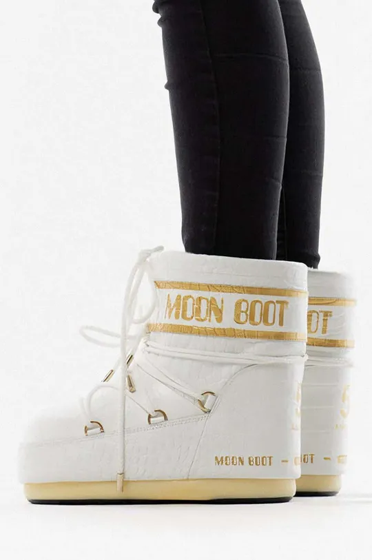 Moon Boot leather snow boots white