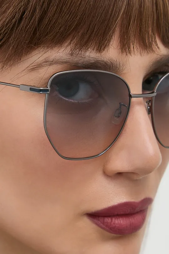 MCQ napszemüveg Női