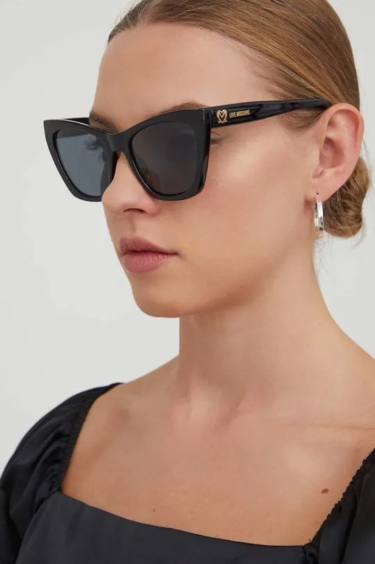 Сонцезахисні окуляри Love Moschino