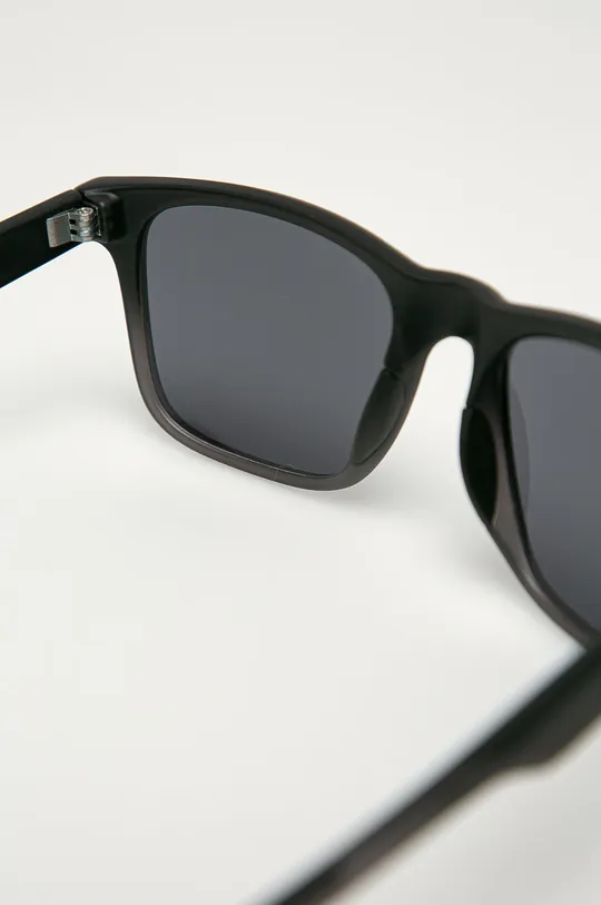 fekete Uvex napszemüveg