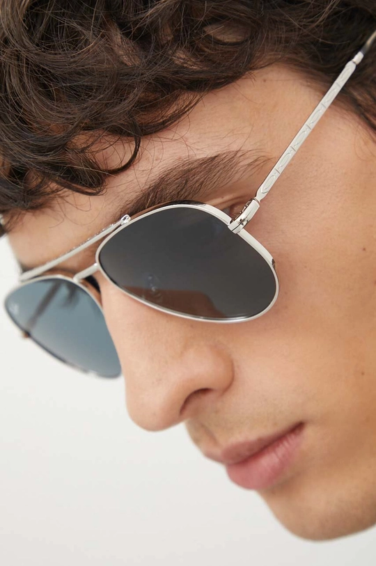 Слънчеви очила Ray-Ban NEW AVIATOR 0RB3625.003/R558