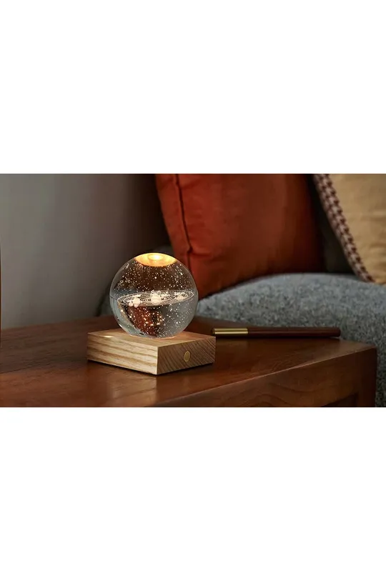 Led lampa Gingko Design Amber Crystal Light orechové drevo